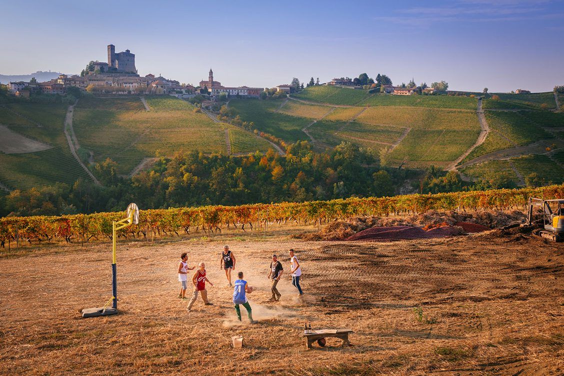 Enrico Rivetto - A basketball game on the estate